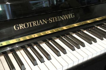 Grotrian-Steinweg 108 piano van Veenstra Rheden, Muziek en Instrumenten, Piano's, Zo goed als nieuw, Zwart, Piano, Hoogglans