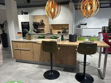 MeKitchen Showroom Keuken – Sahara/Houtlook – Compleet, Huis en Inrichting, Keuken | Complete keukens, Overige kleuren, Overige typen