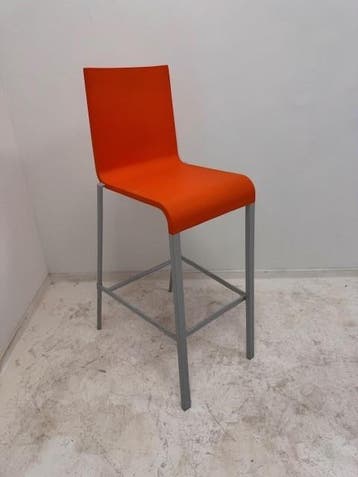 Gebruikte Vitra .03 High stool kruk oranje en zwart, Vergader- of Presentatieruimte, Ophalen of Verzenden, Gebruikt