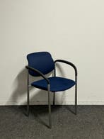 Piqueras Y Crespo - Vergaderstoel - Blauw gestoffeerd - chro, Vergader- of Presentatieruimte, Ophalen of Verzenden, Gebruikt, Stoel