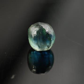 Diamant 4,31 ct ongeslepen kristalruwe diamant, groene ruwe