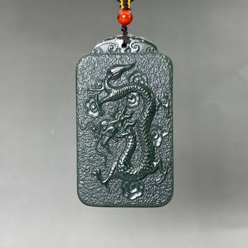 Snijwerk, Natural Jade Dragon Pendant - 70 mm -