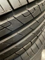 “225 55 17 Goodyear DEMO puntjes zitten er nog op”, Ophalen, Gebruikt, 17 inch, Band(en)