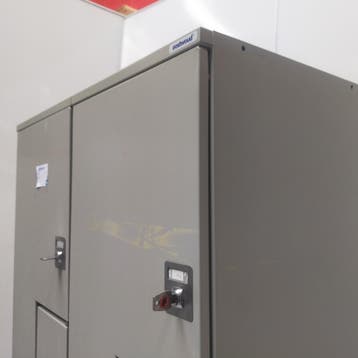 4-deurs Oostwoud ruimte besparende Z-lockerkast - 195x80x50, Huis en Inrichting, Kasten | Lockerkasten, Ophalen of Verzenden, Nieuw