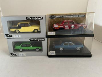 Trax 1:43 - Modelauto (4) - Australian Motoring Valiant VF, Nieuw