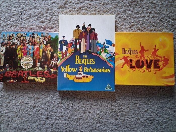 Beatles - 3 items - 1- yellow submarine 2- lonely hearts (st, Cd's en Dvd's, Vinyl Singles