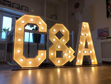 Lichtletters & Lichtcijfers HUREN (1 m hoog), Ophalen of Verzenden, Nieuw, Overige