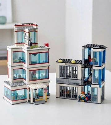 Lego Set - City - Ospedale (Set 60204) e Stazione di Polizia, Kinderen en Baby's, Nieuw