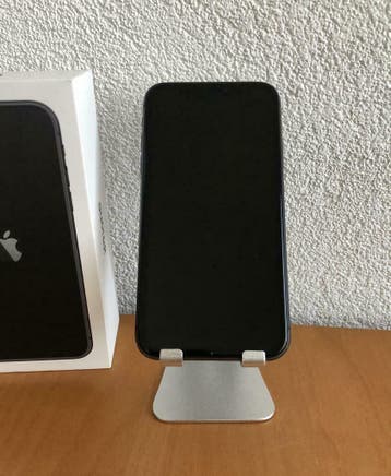 Apple iPhone 11 128GB Zwart / Garantie / Nette staat, Telecommunicatie, 128 GB, Zwart, Refurbished, Zonder simlock