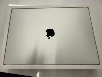 APPLE MacBook Pro 16 (2023) Zilver M3 Pro (Showmodel), Computers en Software, 1 TB of meer, Qwerty, Zo goed als nieuw, 16 inch