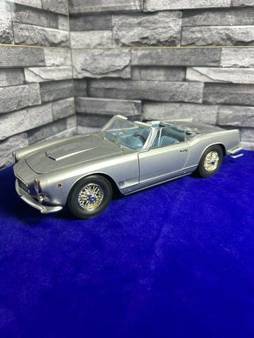 Ricko 1:18 - Modelauto - Maserati 3500 GT Vignale (1959), Hobby en Vrije tijd, Nieuw
