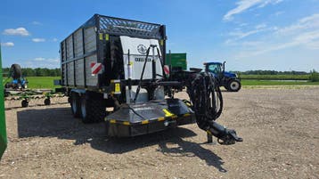 Grass Technology GT120 met DWARSAFVOERBAND, Voertechniek