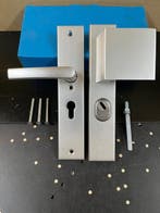 Ami Veiligheidsbeslag met Anti kerntrek F1 SKG 3 NIEUW ., Ophalen of Verzenden, Nieuw, Overige materialen, Klink of Kruk