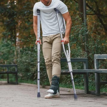 Set van 2 Verstelbare Aluminium Okselkrukken met Zachte Pads, Verzenden, Nieuw