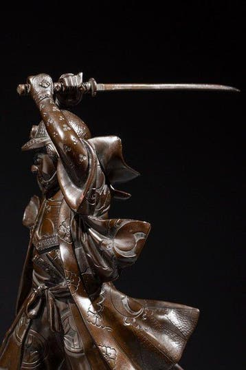 Gepatineerd brons - Signed Yoshimitsu - Een gepatineerd, Antiek en Kunst