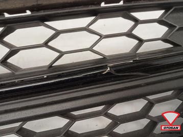 VW Polo 2G GTI Voorbumper Rooster Midden 2G0853677H, Ophalen, Gebruikt, Volkswagen, Bumper