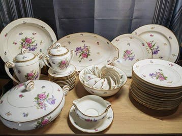 P.L. (France) - Tafelservies voor 12 (46) - Porselein