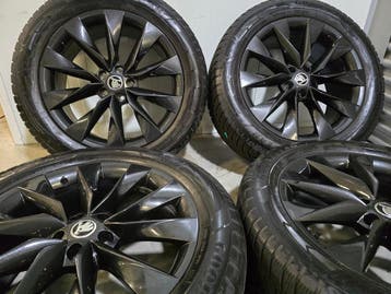 Skoda Enyac VW ID4,5, 7, Buzz Audi Q4 19 inch winterbanden, 19 inch, Banden en Velgen, Nieuw, 235 mm