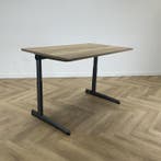 Ahrend  zit-sta  (max 90 cm hoogte) elektrisch bureau 140x80, Ophalen of Verzenden, Elektrisch, Gebruikt