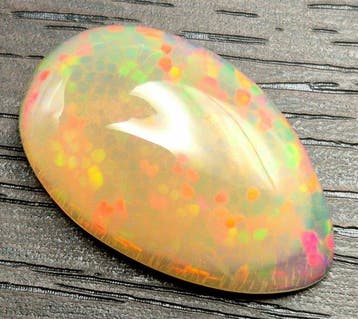 17,10 karaat - Welo-opaal uit Ethiopië - 25x15x9mm Punt-