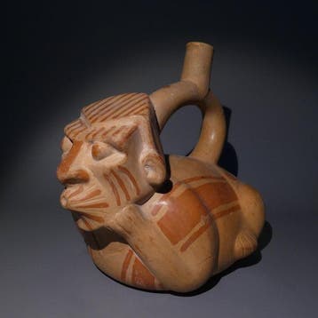 Moche, Peru, Terracotta Fijn Huaco Figuratief. 20 cm lang.