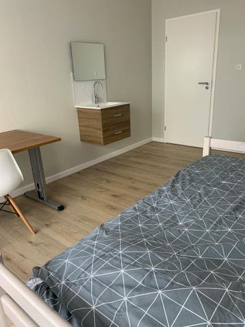 Kamer te huur in Capelle Aan Den IJssel - 14 m² - 1 kamer(s), Rotterdam