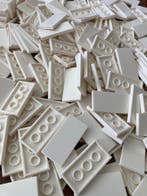 Lego Onderdelen - 130 stuks 2x4 tiles in de kleur wit., Nieuw