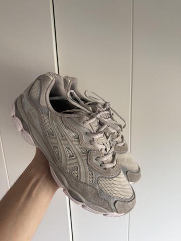 Asics Gel-NYC – Lichtblauw/Grijs – Maat 43, Sneakers of Gympen, Gedragen, Asics, Verzenden
