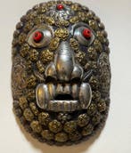 Tibetaanse / Nepalese rituele masker van hout met metalen