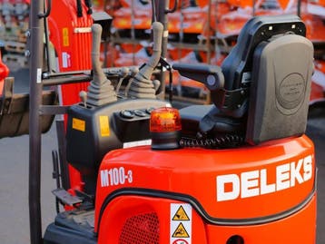 DELEKS® M100 Mini graafmachine Kraan Minigraver 1.0t KUBOTA, Ophalen of Verzenden, Graafmachine