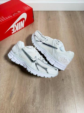 Nike - Sneakers - Maat: EU 43 - Nieuw met tags, Nieuw