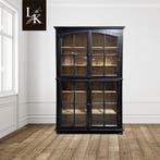 Industriële vitrinekast met fabrieksramen – op bestelling