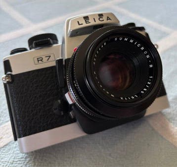 Leica R7 + Summicron R 1:2 / 50mm Analoge camera