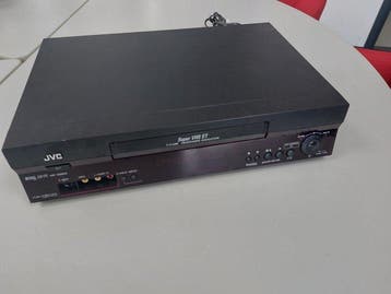 JVC HR-S6852 (SVHS video recorder) Videorecorder