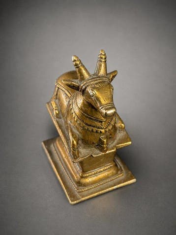 Beeld, Nandi - 17-18th c. - South India - 10 cm - Brons