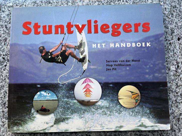 Stuntvliegers - het handboek, Boeken, Sportboeken, Overige sporten, Gelezen, Verzenden