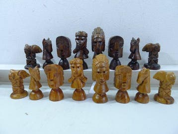 Jeu déchecs en bois dolivier theme Indiens USA coffret de