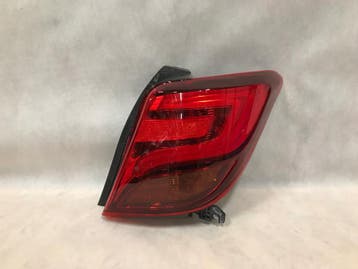 Toyota Yaris III Lift 14-17 achterlicht rechts LED, Verzenden, Gebruikt