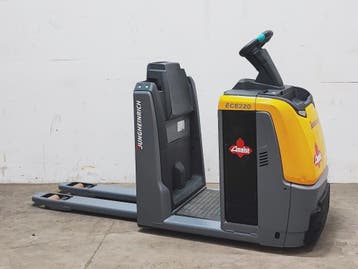 JUNGHEINRICH ECE 220 ELEKTRO ORDERTRUCK / PALLETTRUCK 2000kg, Zakelijke goederen, Machines en Bouw | Heftrucks en Intern transport