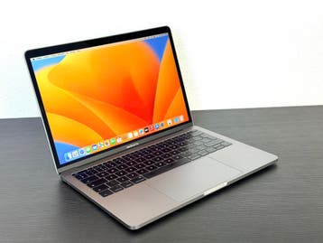Apple Macbook Pro A1708 - 13 inch - i5, MacBook Pro, 256 GB, Qwerty, 8 GB