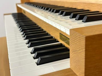 Content Mondri II-31, Muziek en Instrumenten, Orgels, Gebruikt, 2 klavieren, Orgel