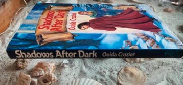 Ouida Crozier - Shadows after Dark - English, Zo goed als nieuw, Ouida Crozie