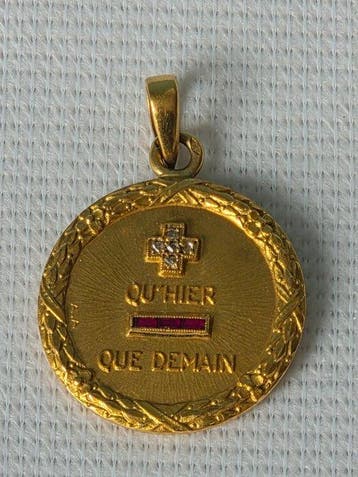 A. Augis - Hanger - Love - 18 karaat Geel goud - Robijn -, Sieraden, Tassen en Uiterlijk