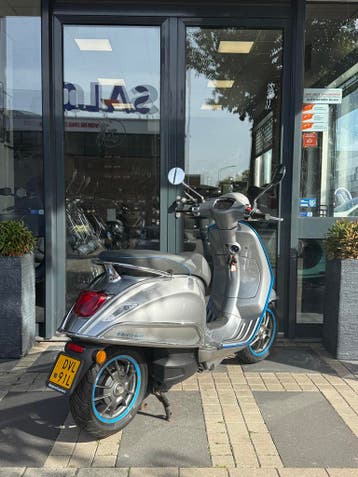 Vespa Primavera Ellecttrica | BTWer | 2020 | 1e eig., Gebruikt, Overige modellen, Maximaal 45 km/u, Elektrisch