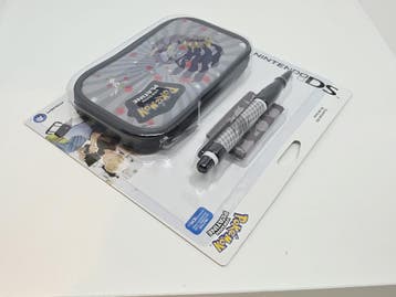 Nintendo DS - Essentials Kit - Pokemon Version Platine - New, Spelcomputers en Games, Spelcomputers | Nintendo DS, Verzenden, Gebruikt