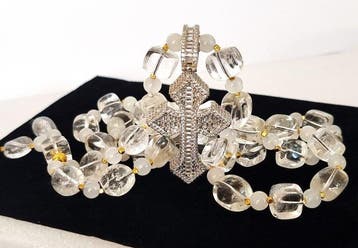 Rotskristal – Halsketting – Kruis met lobben en diamantglans, Antiek en Kunst