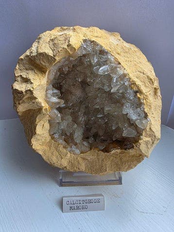 calciet Geode - Hoogte: 18 cm - Breedte: 17 cm- 1190 g - (1)