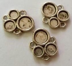 2 x Metalen kastje ornament tussenzetsel 14 mm – oogjes 2., Ophalen of Verzenden, Nieuw, Tussenstuk of Tussenkraal