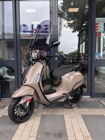Vespa Sprint custom desert storm | Full option | Brom, Fietsen en Brommers, Scooters | Vespa, Overige modellen, Maximaal 45 km/u