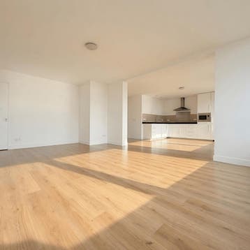 Appartement in Den Haag gevonden voor €2435,- pm, Huizen en Kamers, Huizen te huur, Den Haag, Den Haag, Direct bij eigenaar, Appartement